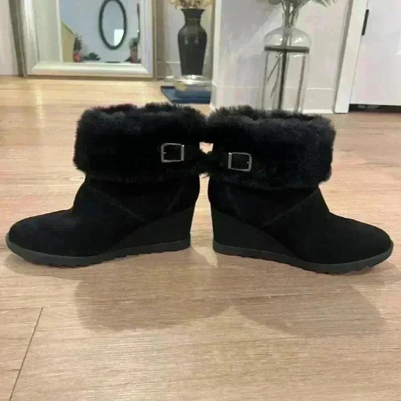 UGG by Koolaburra® Elladine blank Wedge fur trim Booties Women's size 10.5 - Picture 4 of 9